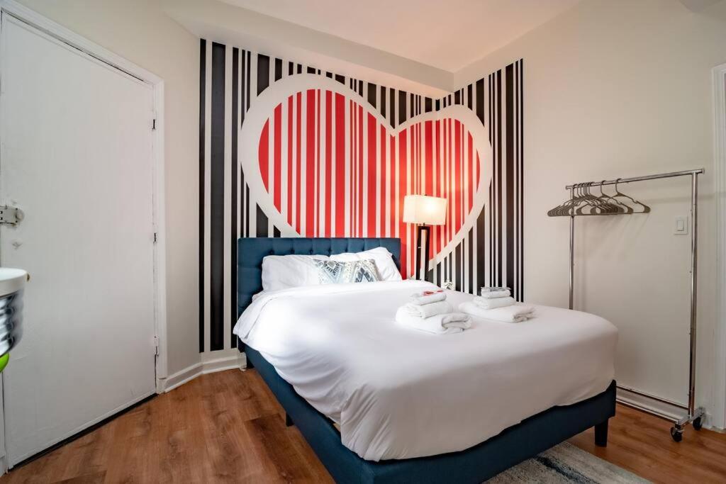 French Design Luxurious Downtown 3br Sleeps 8 Guests