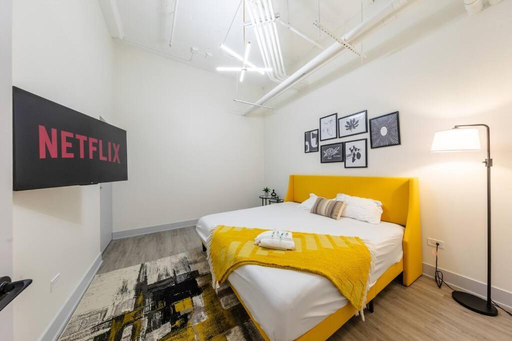 Apartment Spacious 5br Luxury Perfect For Groups With Gym Access And Optional Parking Near Mccormick Place, Grant Park And Soldier Field *