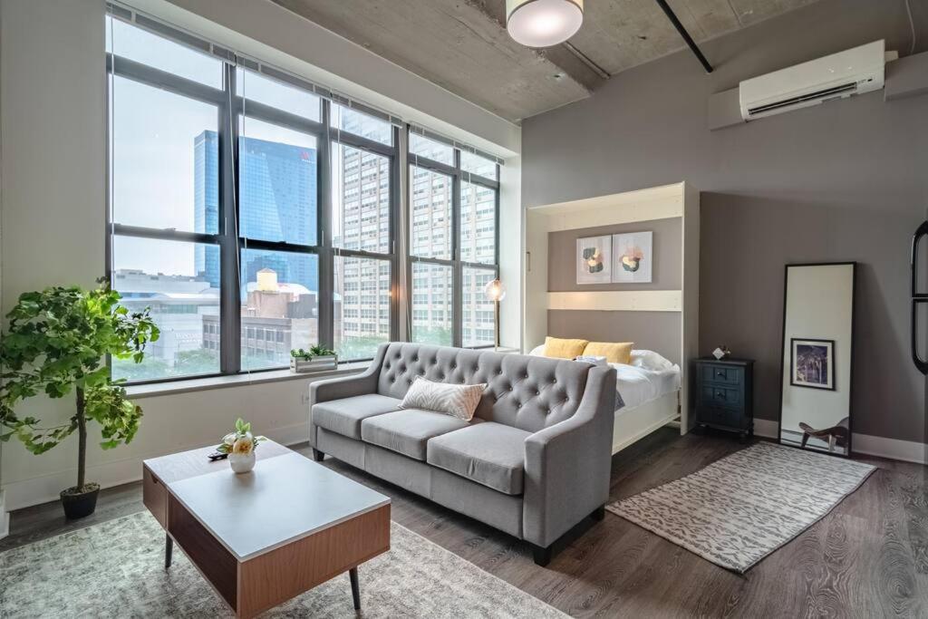Luxury With Optional Parking And Gym Access Near Mccormick Place, Chinatown And Soldier Field * Chicago