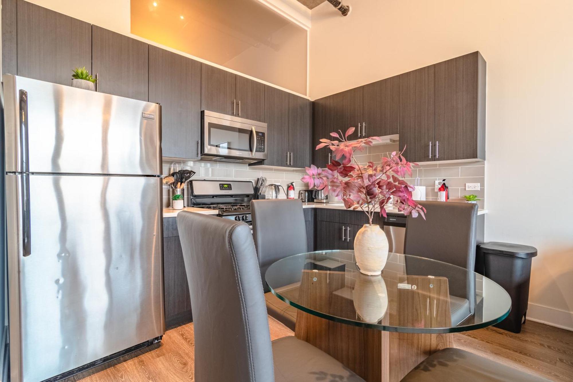 Modern 2br Loft With Amazing Skyline View And Optional Parking For 8 Guests Near Mccormick Place And Soldier Field * Chicago