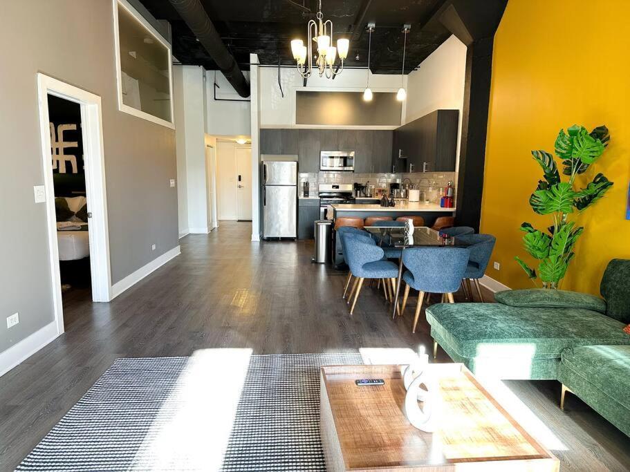 Apartment Cozy 3br Living In South Loop Near Mccormick Place, Soldier Field & Lakefront Chicago