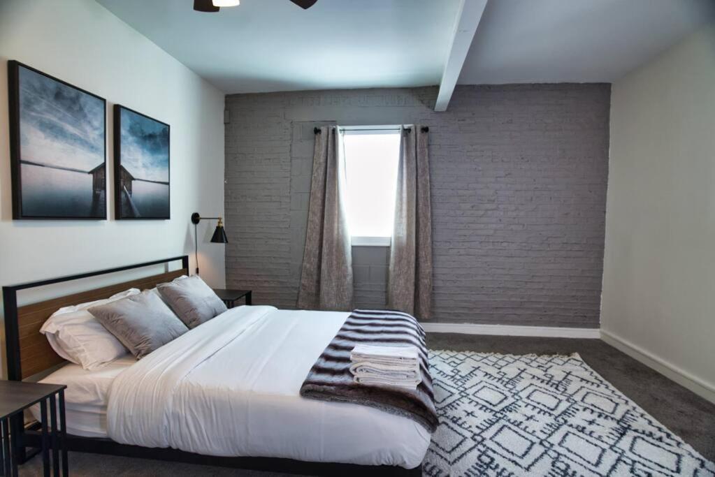 Huge 4br Downtown Retreat Good For Groups Sleeps 10 Near Mccormick Place And Field Museum Chicago