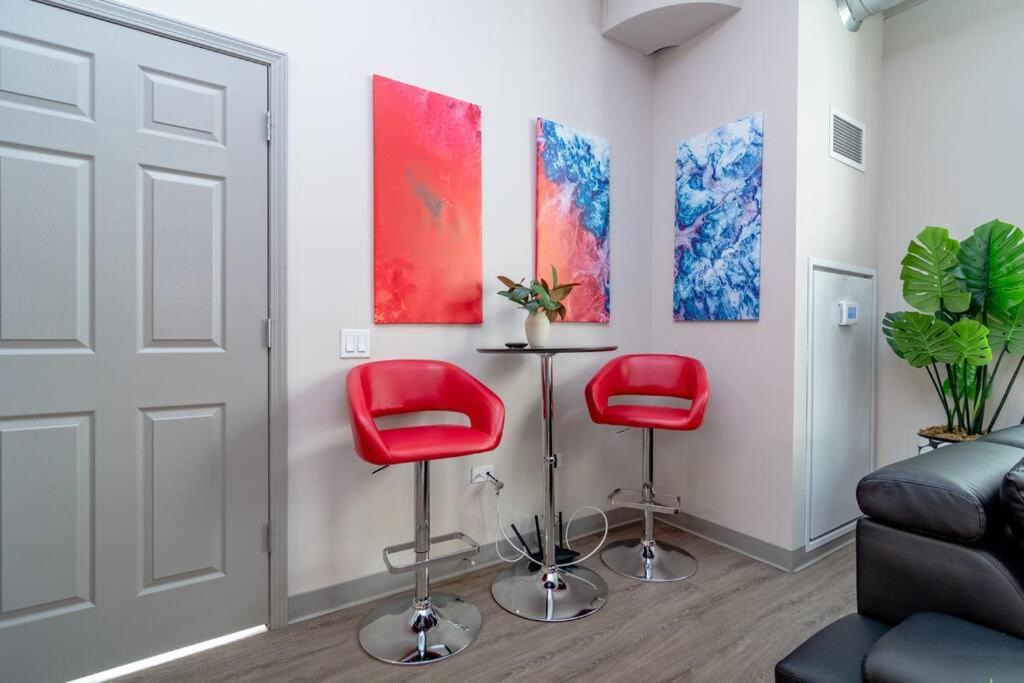Bright 2br With Gym And Optional Parking Near Soldier Field, Museum Campus, Mccormick Place * Chicago