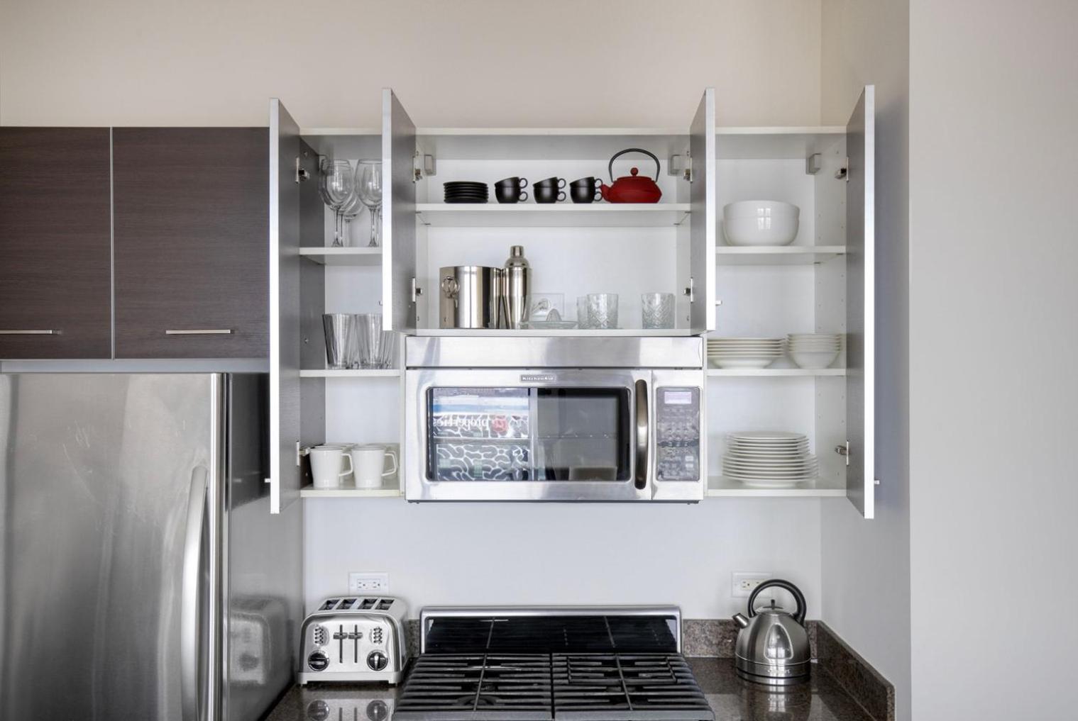 River West 1br W Roofdeck Wd Nr Blue Line Chi-1023