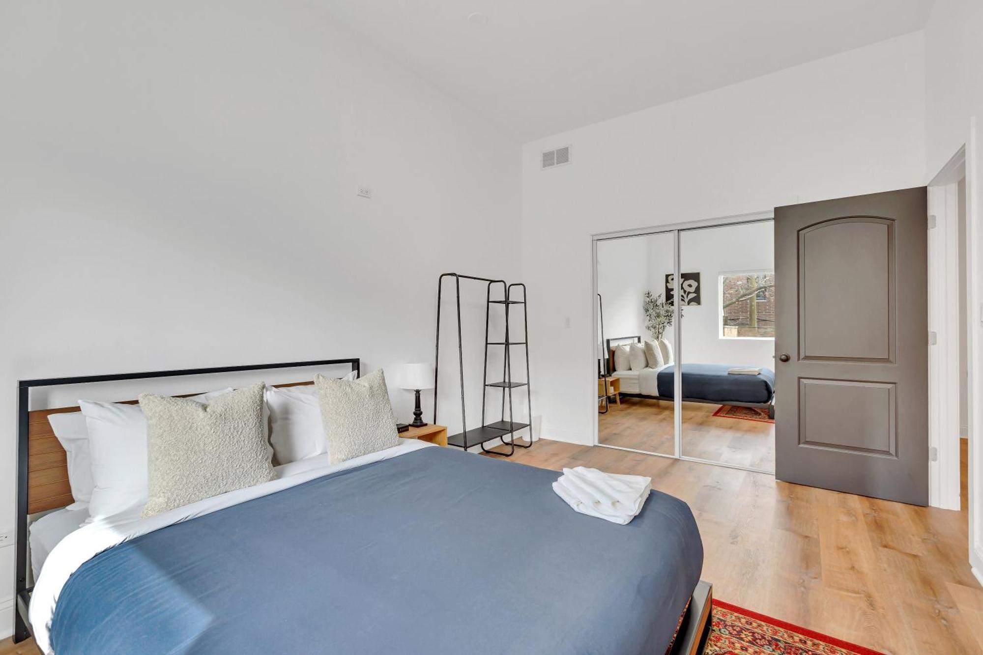 Bright Modern 4bd 2ba In The Heart Of Wrigleyville Apartment Chicago
