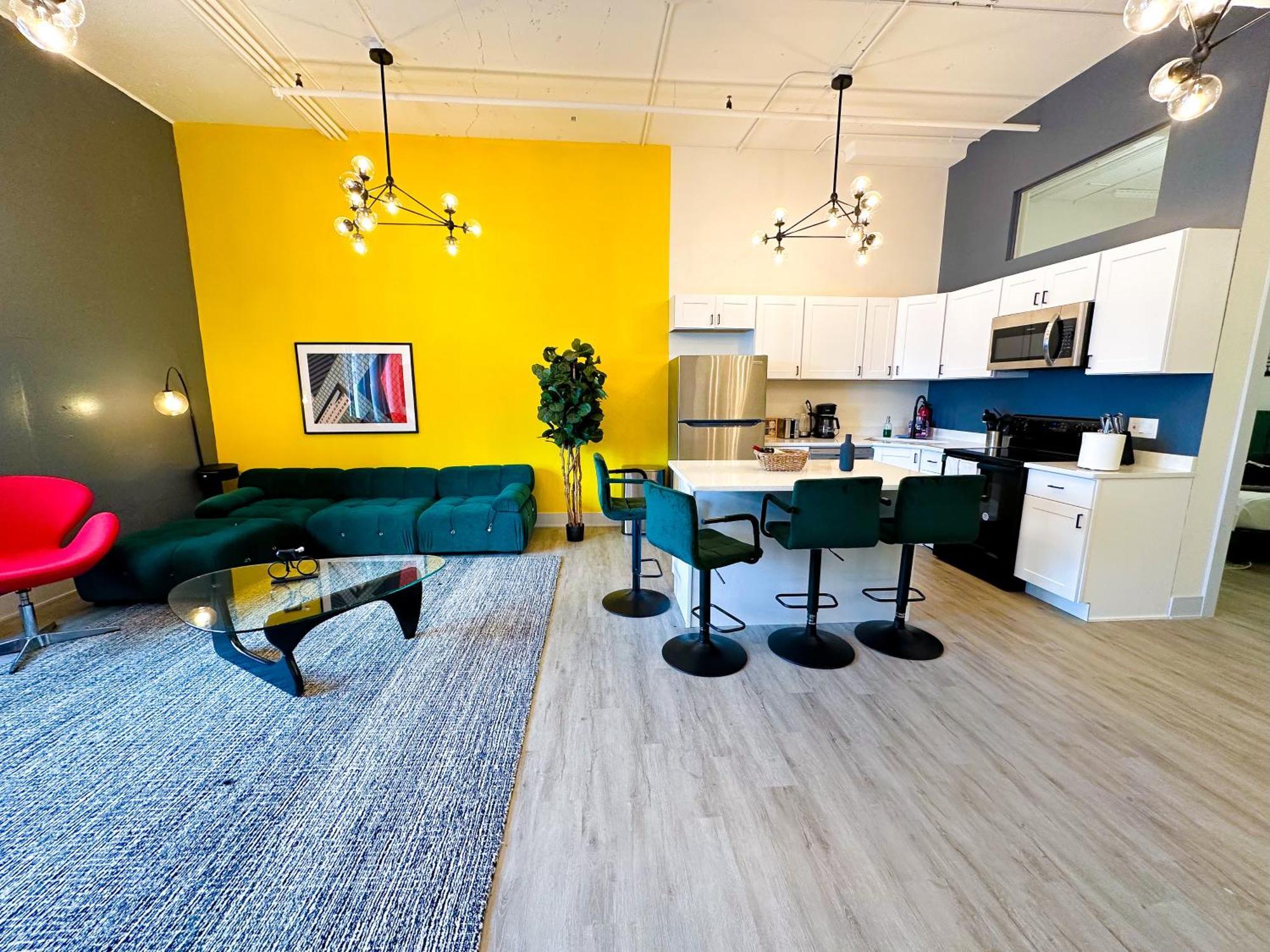 Spacious 5br Luxury Perfect For Groups With Gym Access And Optional Parking Near Mccormick Place, Grant Park And Soldier Field Apartment Chicago