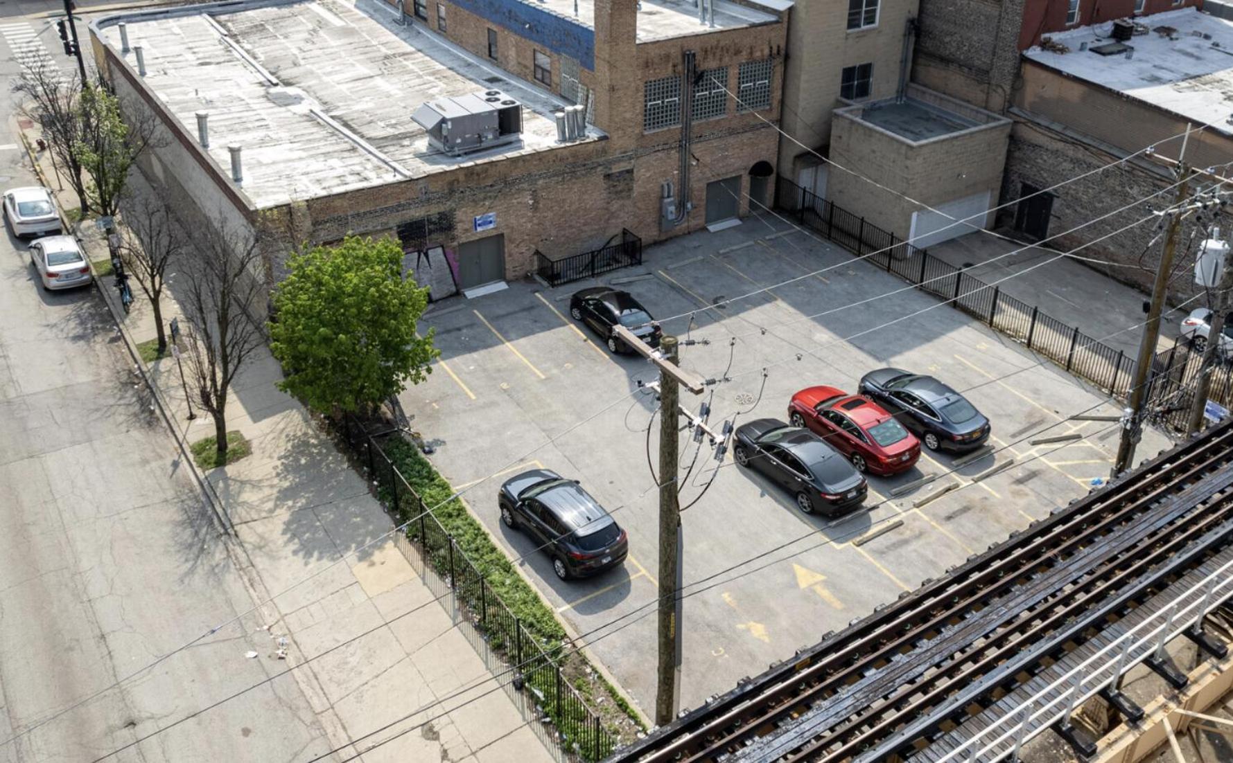 Huge 4br Downtown Retreat Good For Groups Sleeps 10 Near Mccormick Place And Field Museum *
