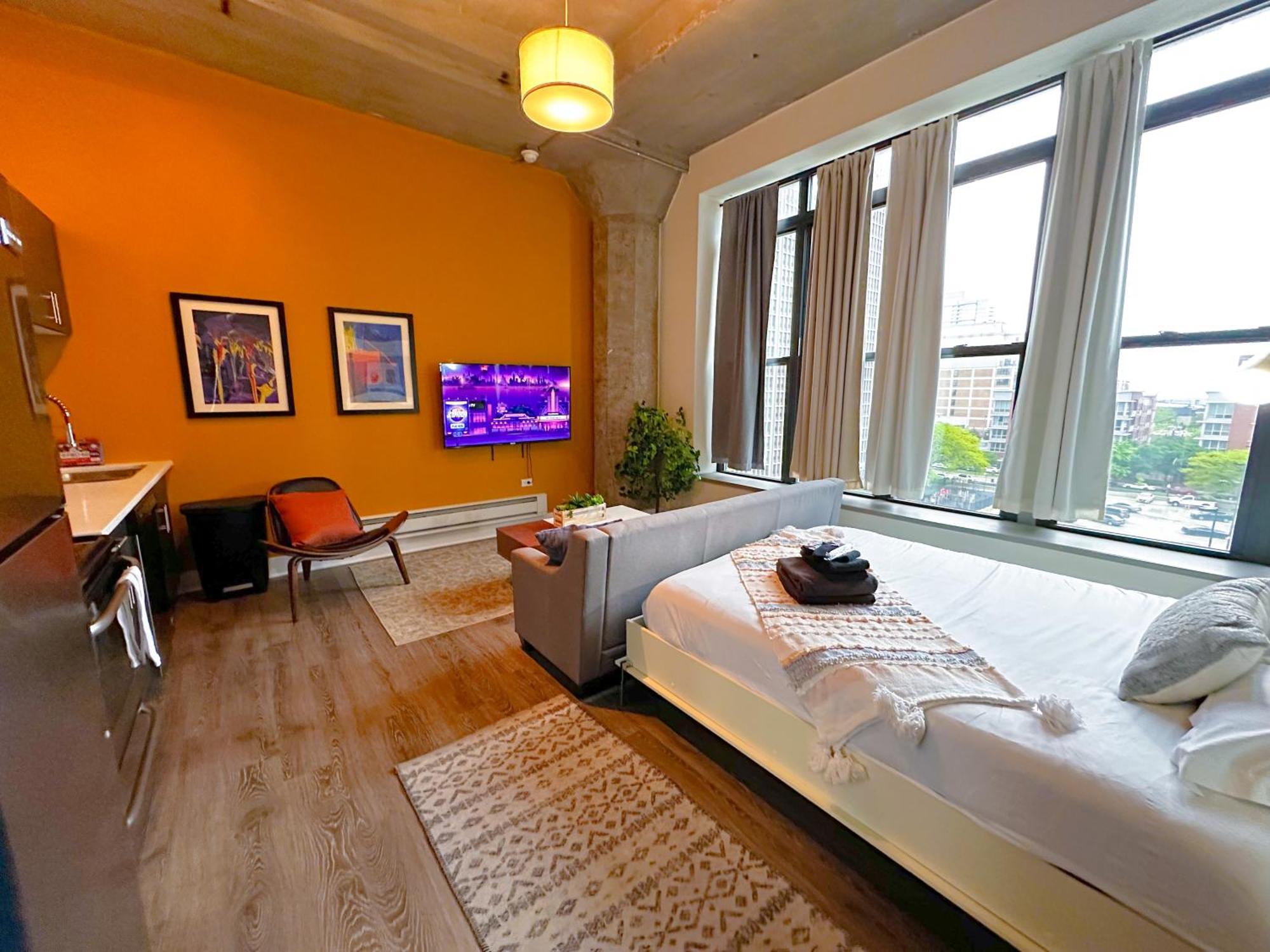 Apartment Luxury With Optional Parking And Gym Access Near Mccormick Place, Chinatown And Soldier Field *