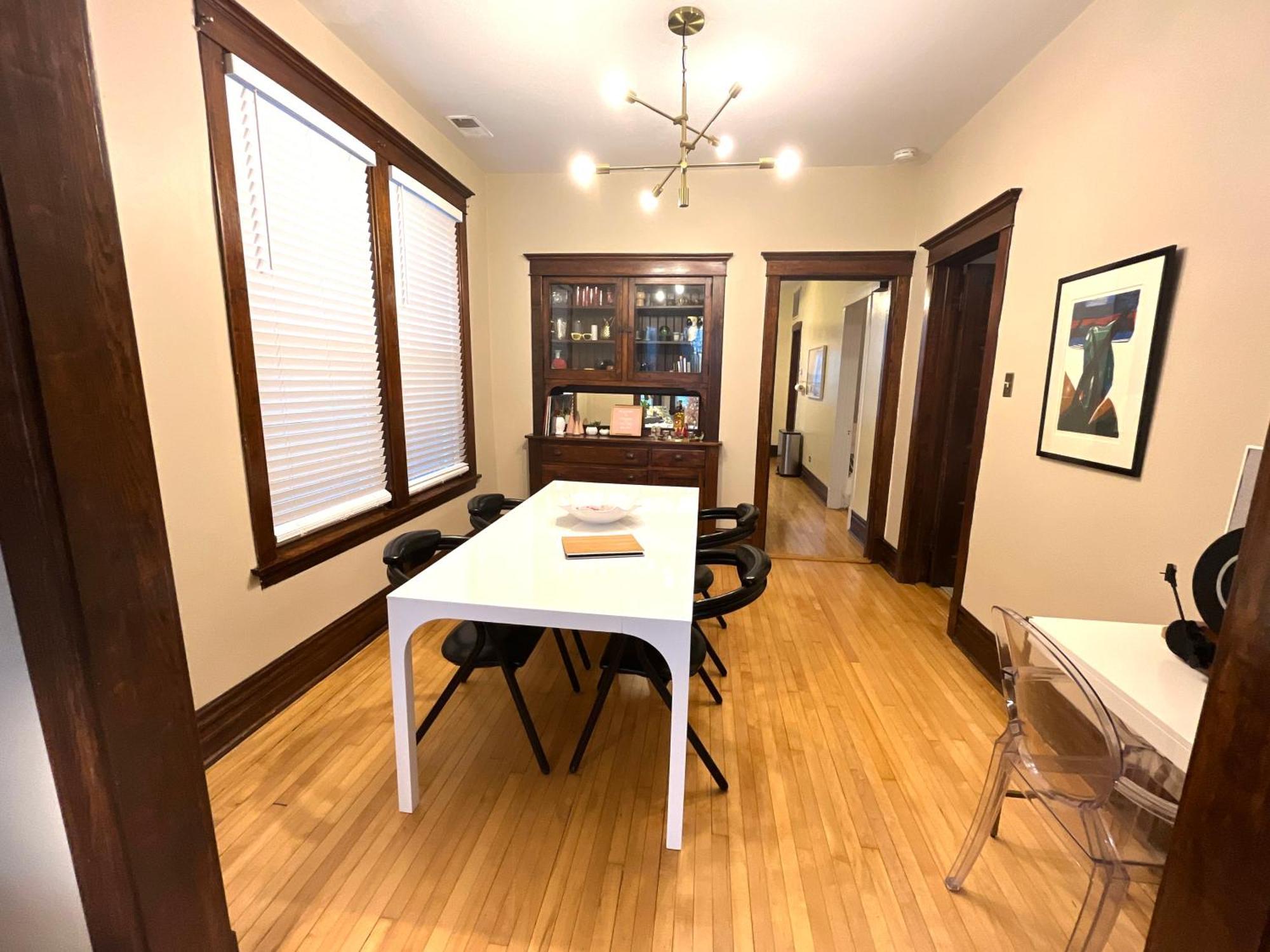 2br 1ba Irving Park Updated Vintage Unit 2-flat Apartment Chicago