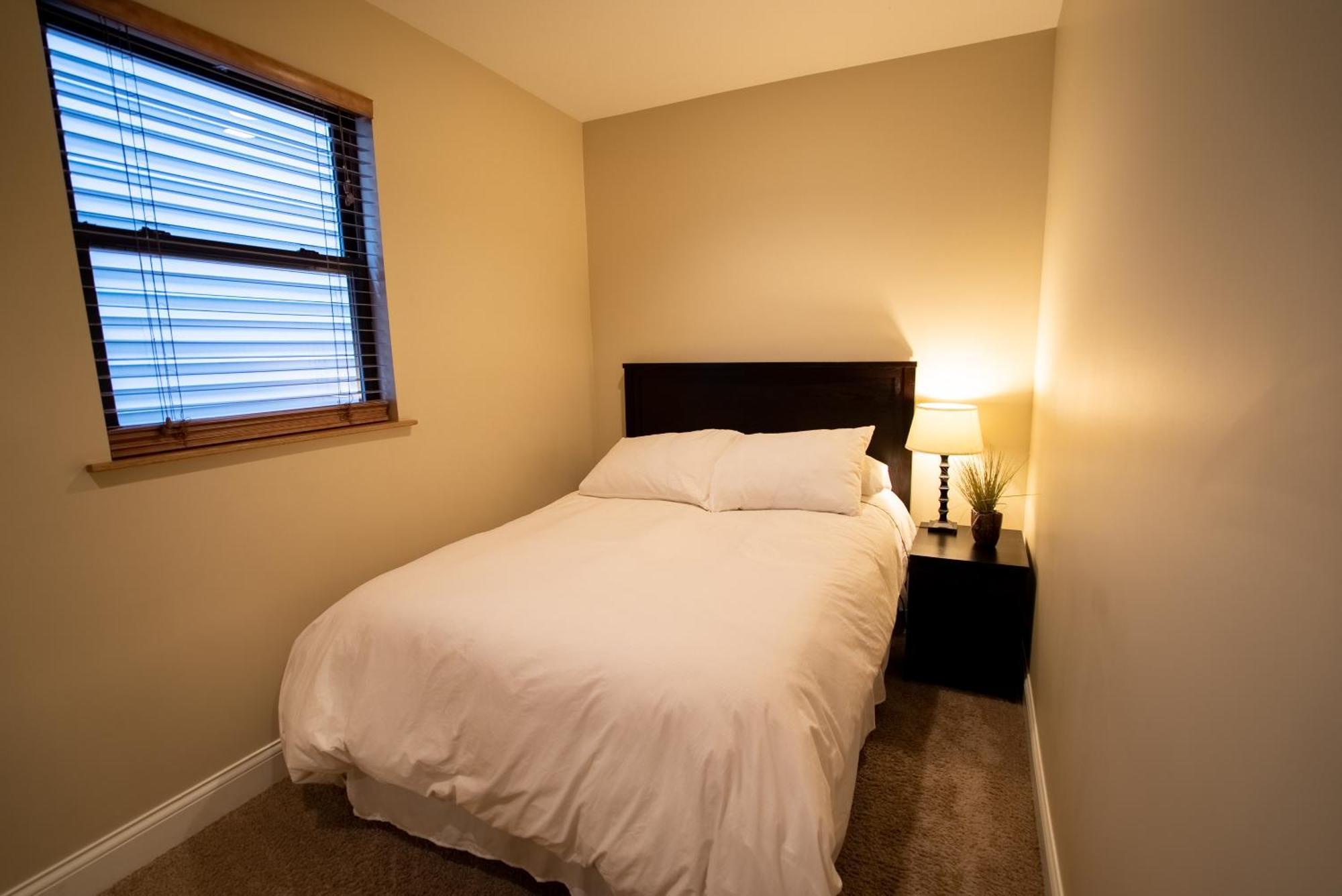 Roscoe Village Apartment Chicago