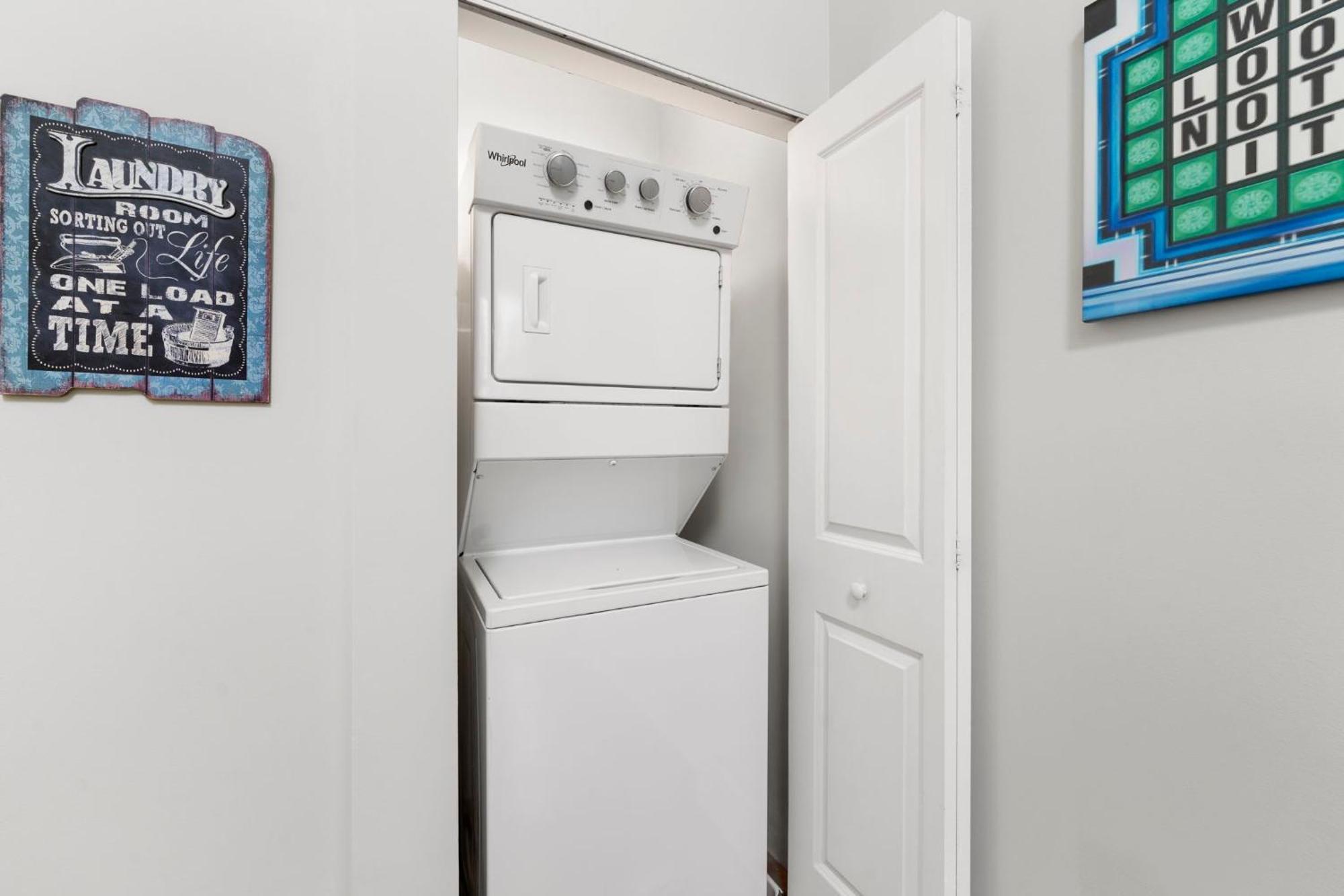Treasure 4 Bed Getaway Holiday home Chicago