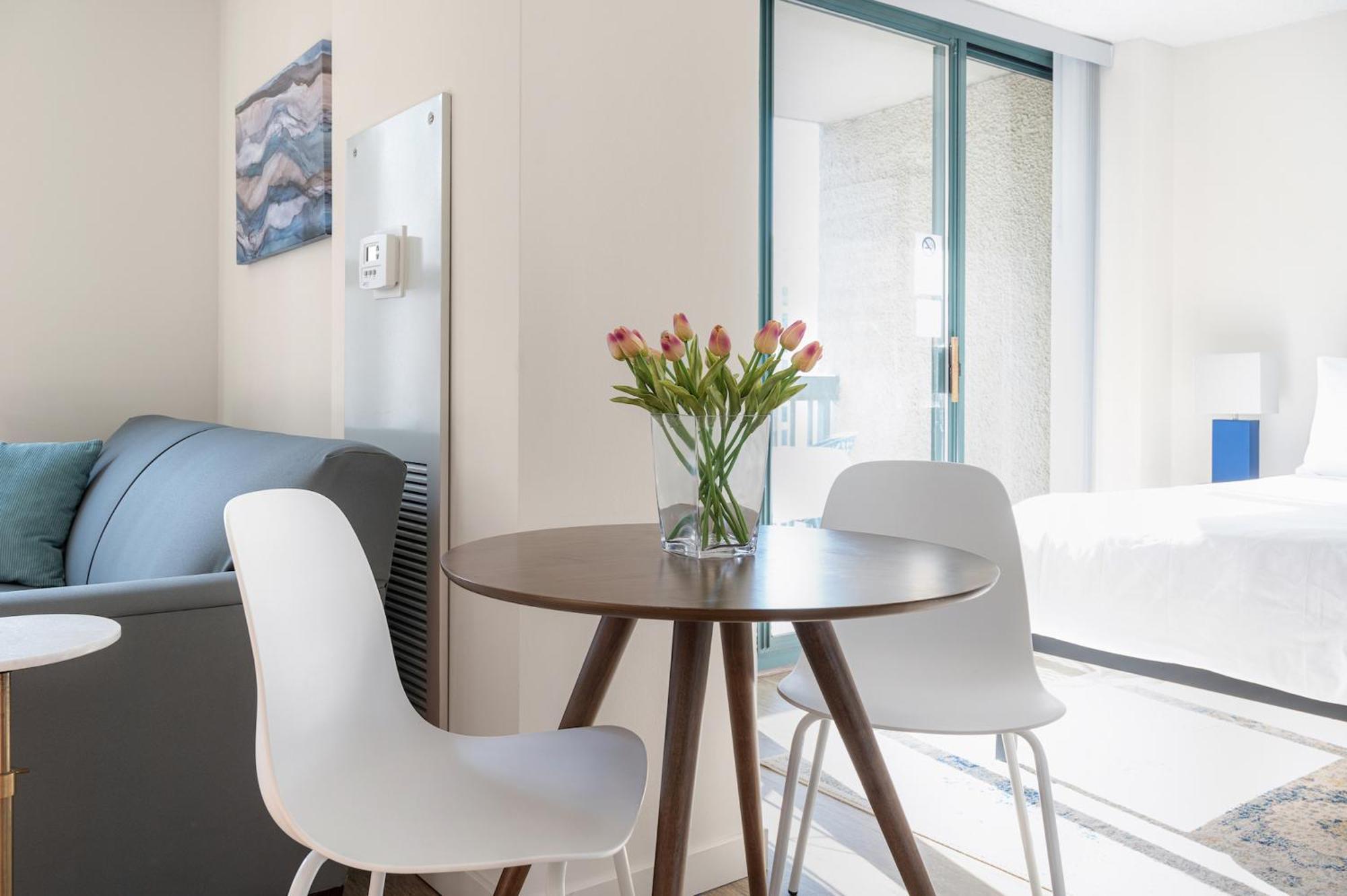 Kasa Magnificent Mile 4*
