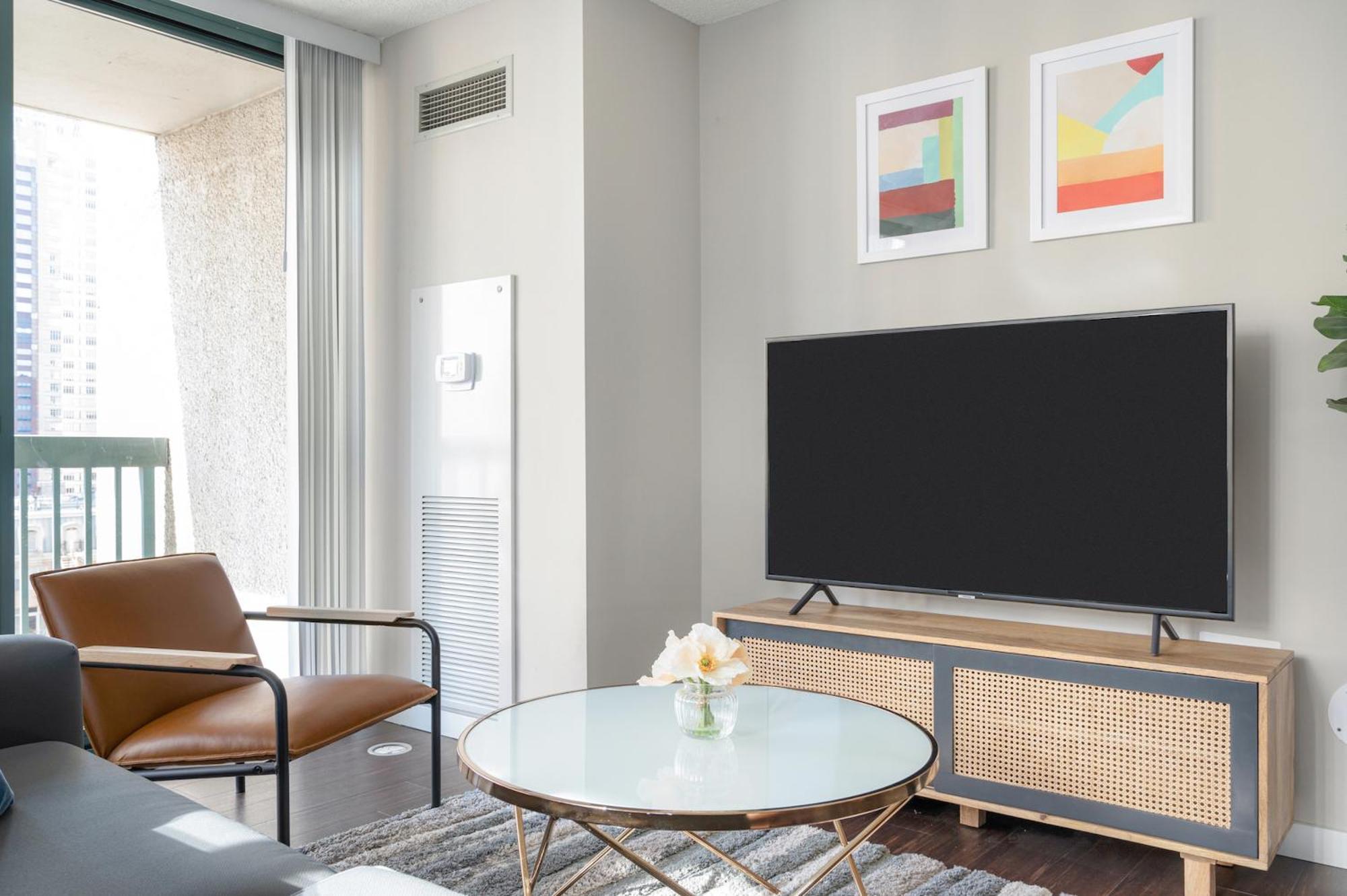 Kasa Magnificent Mile Hotel 4*