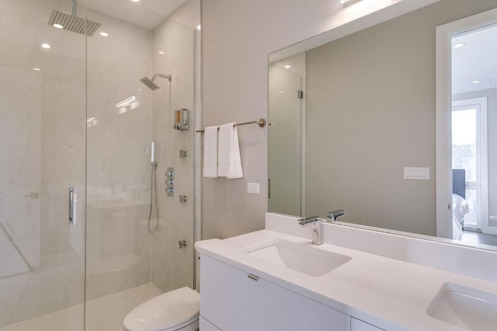 Breathtaking Chi Unit In River North With Rooftop Deck - Penthouse A - Sleeps 11 * Chicago