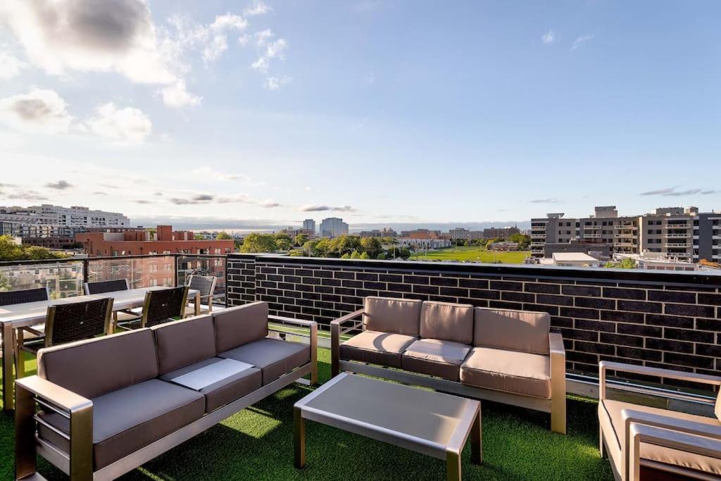 Breathtaking Chi Unit In River North With Rooftop Deck - Penthouse A - Sleeps 11 * Chicago