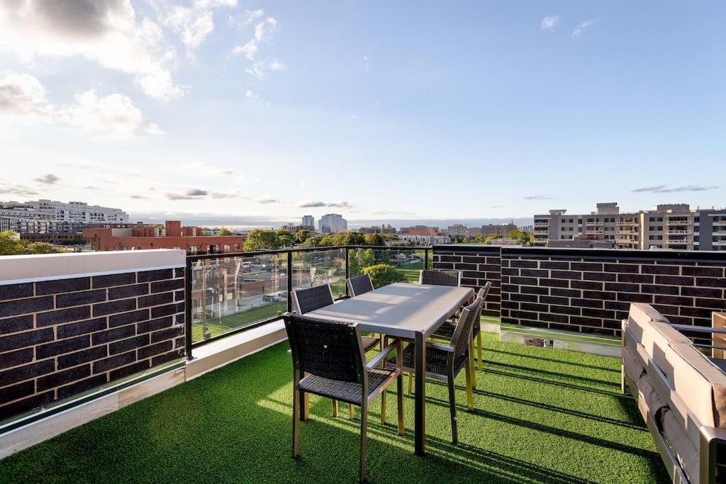 Apartment Breathtaking Chi Unit In River North With Rooftop Deck - Penthouse A - Sleeps 11 Chicago