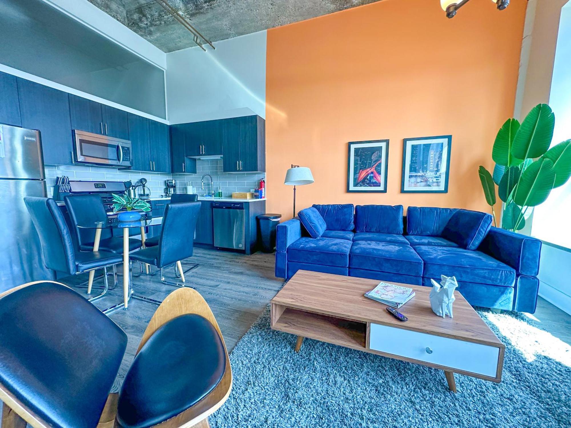 Cozy 2br South Loop With Optional Parking And Gym Near Mccormick Place, Public Transit & Hotspots *