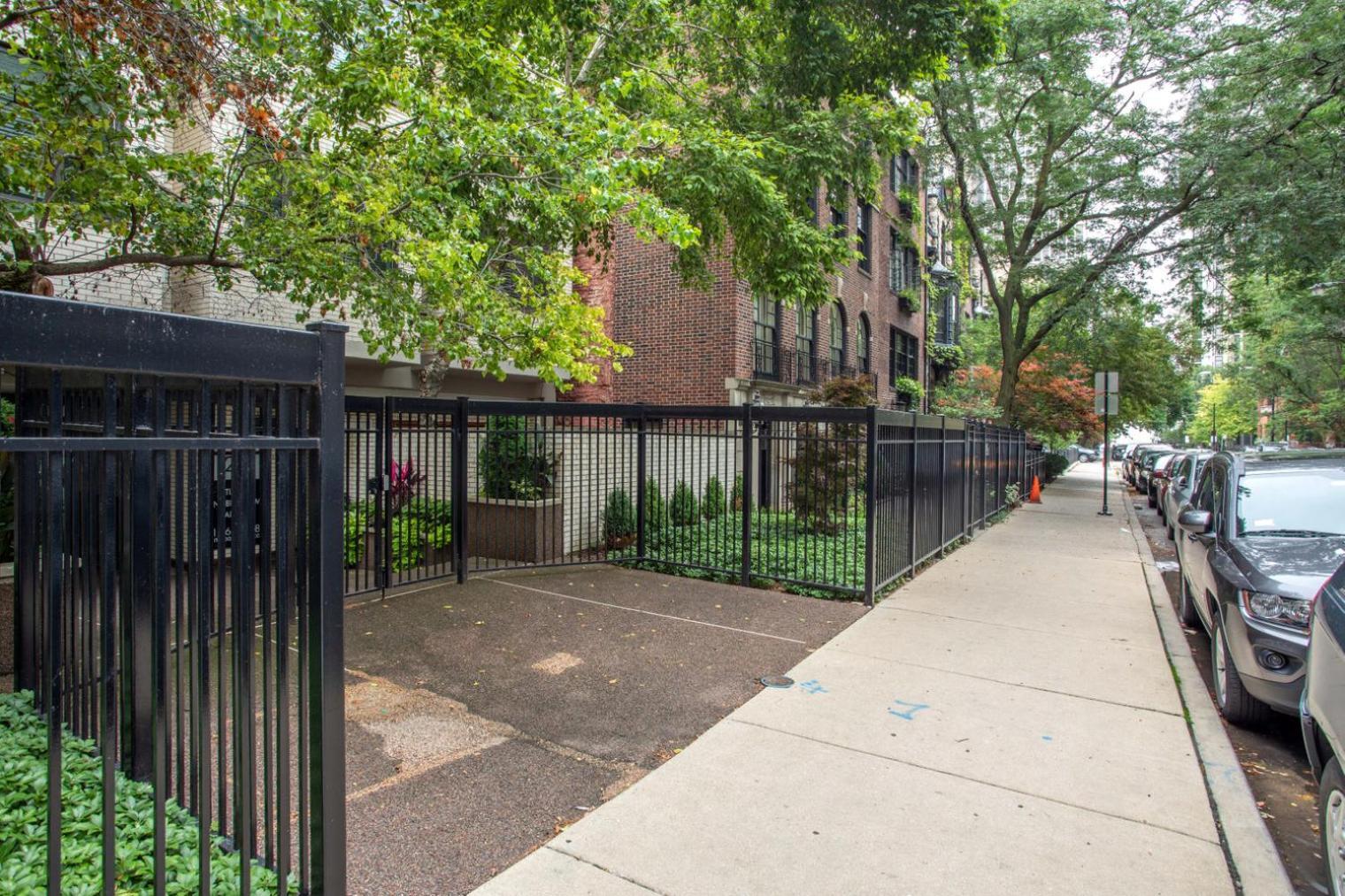 Gold Coast 1br Nr Mariano Park Oak St Beach Chi-259 * Chicago