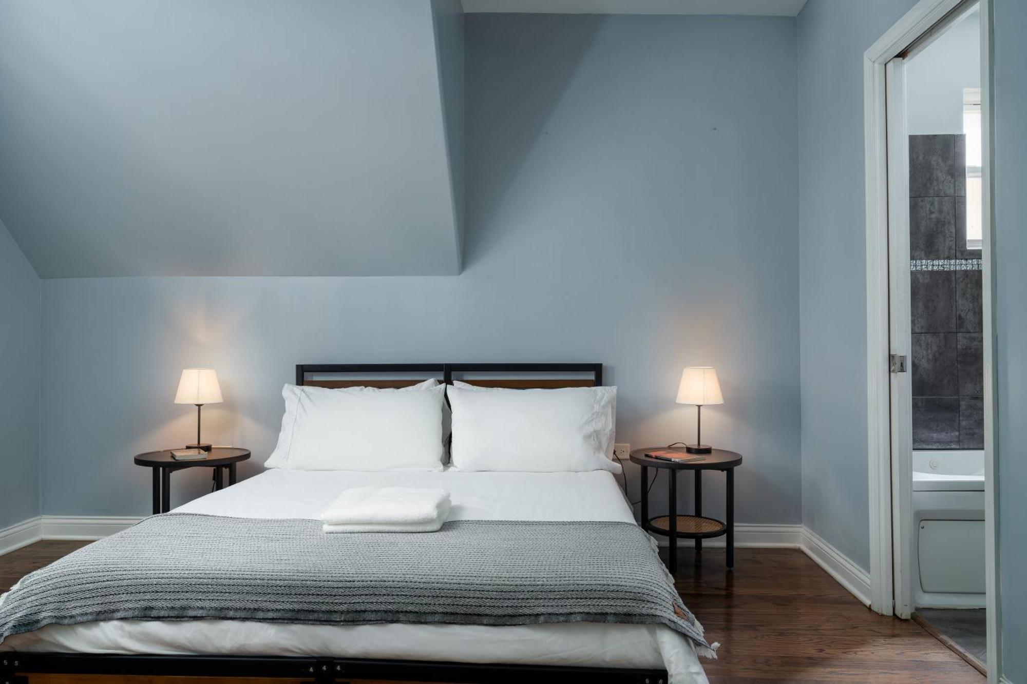 Apartment Logan Square Penthouse S3 - With Parking And Patio *