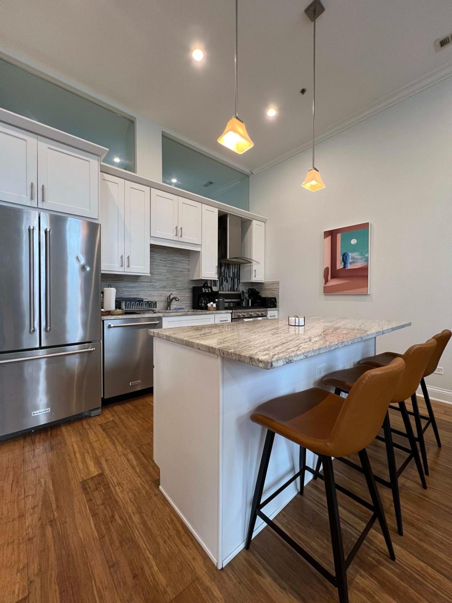 Apartment Chic 1 Bedroom W Parking Chicago