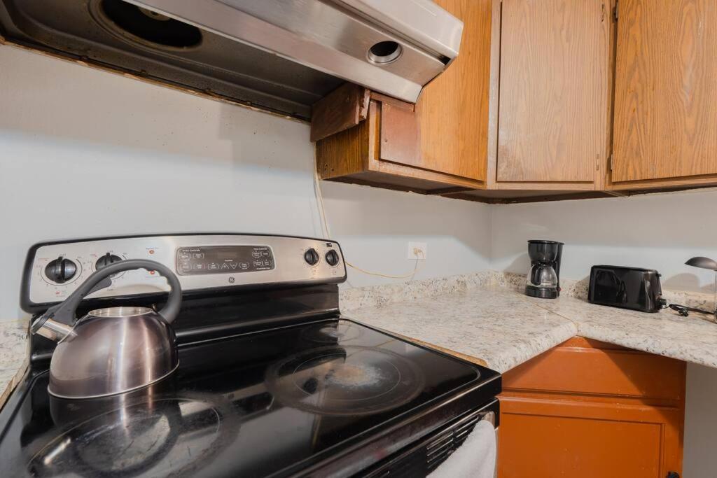 Apartment 1br Gem In Prime, Vibrant Location Walk To Dining *