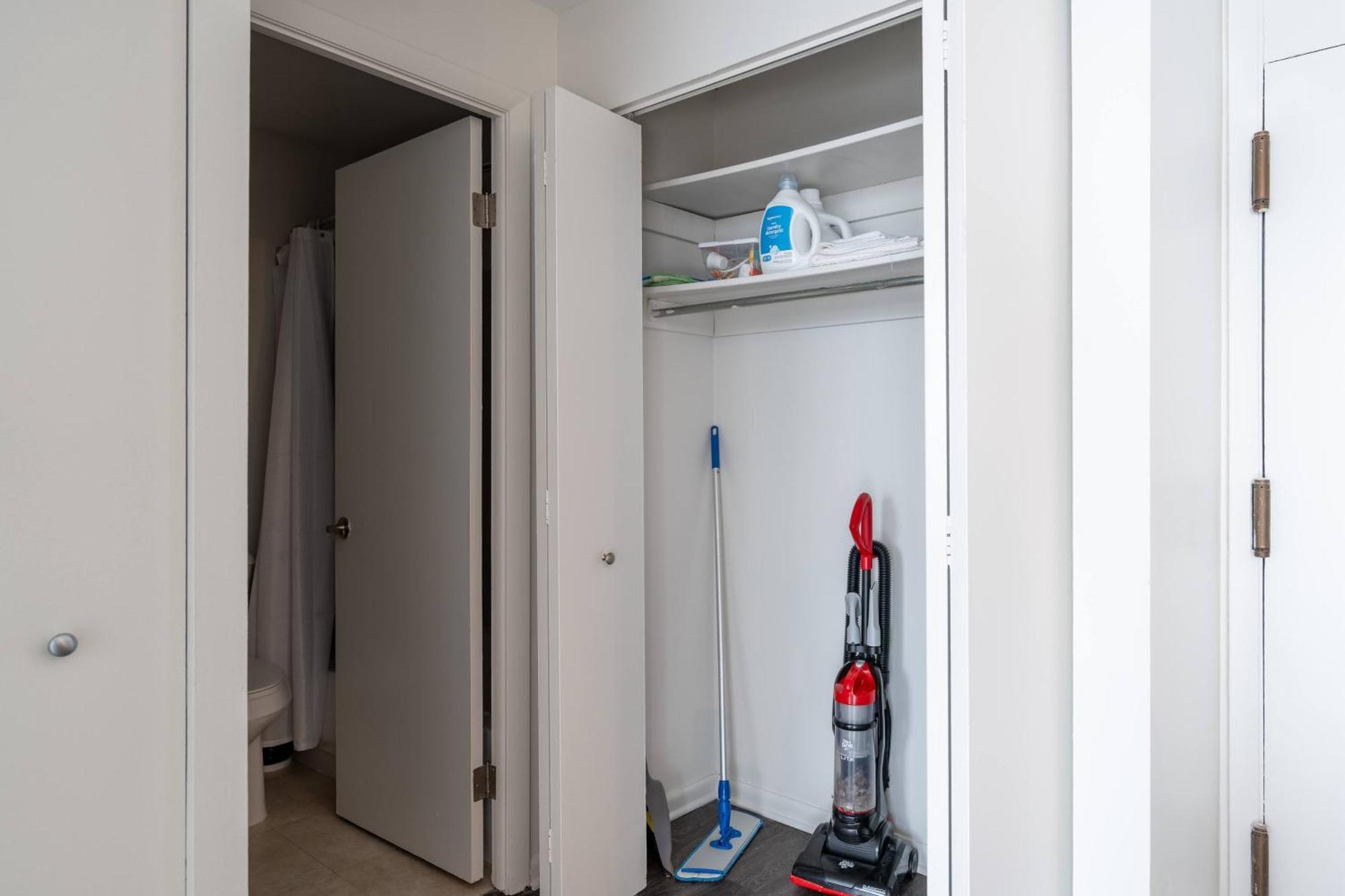 Medical District 1br With Pool And Gym - Chi29 *