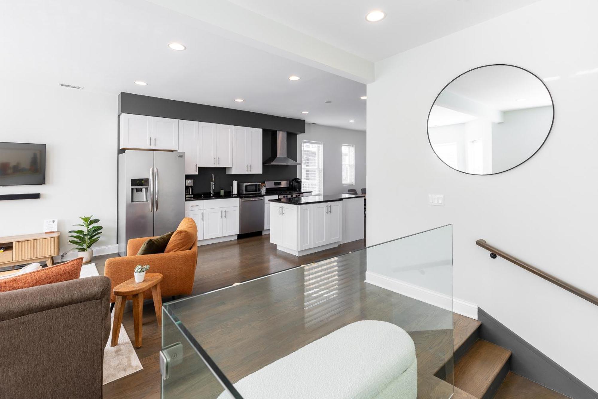 Uptown Bright & Modern - Steps To Lake, Train, Amazing Food & Free Parking * Chicago