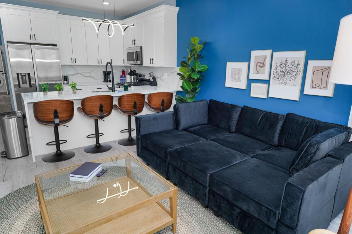 Apartment Stylish Cozy 3br Retreat With Free Parking Near Pilsen Art Center, Douglas Park And Of Illinois Chicago