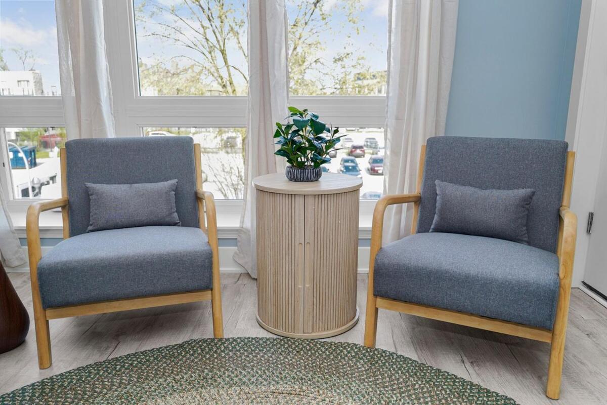 Apartment Stylish Cozy 3br Retreat With Free Parking Near Pilsen Art Center, Douglas Park And Of Illinois *