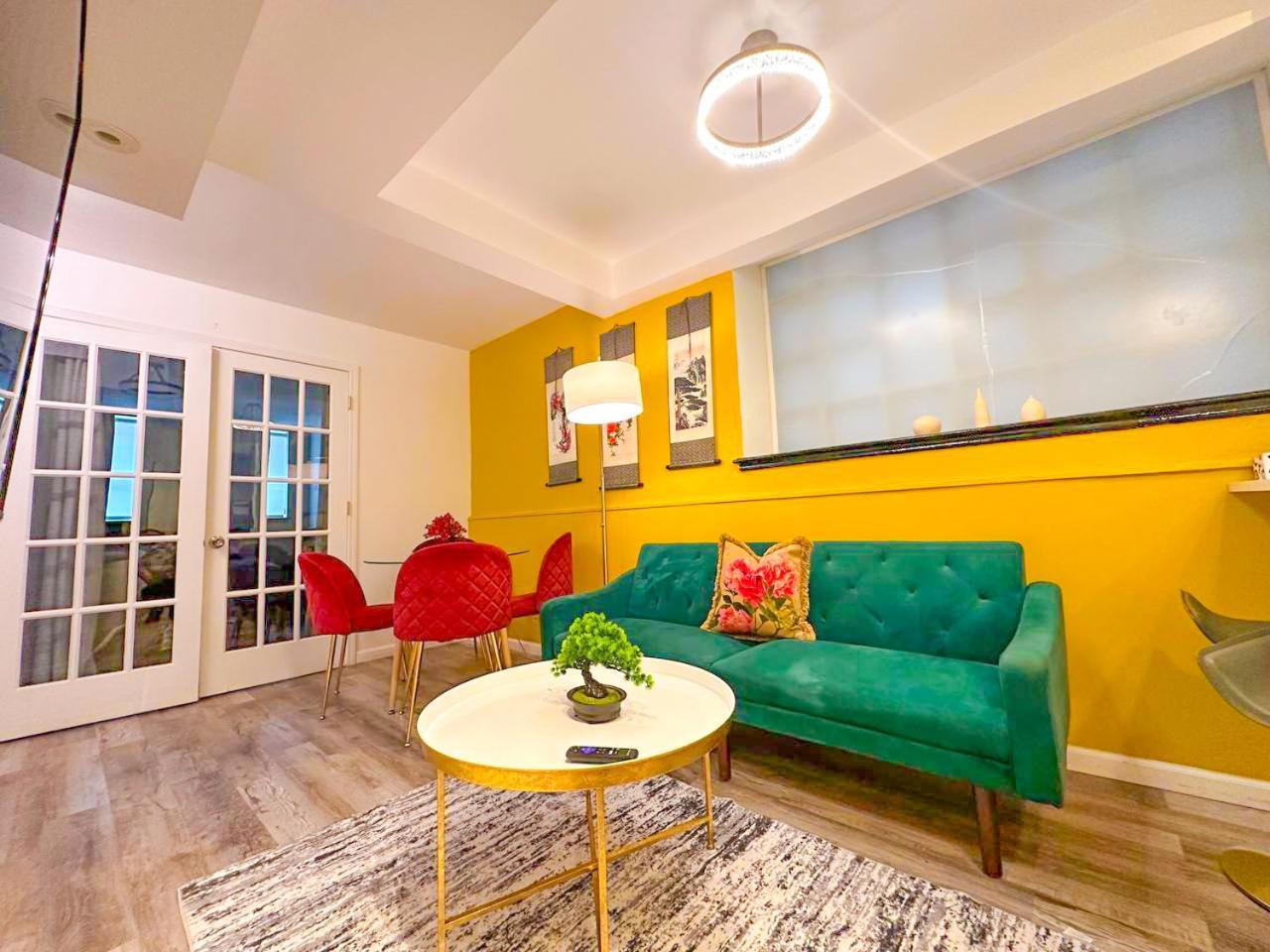 Apartment Japanese Themed 2br In Gold Coast For Up To 4 Guests *