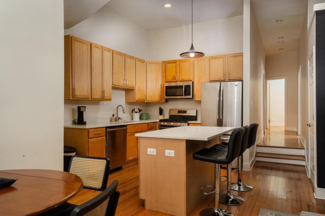 Spacious Apartment With Office And Courtyard *