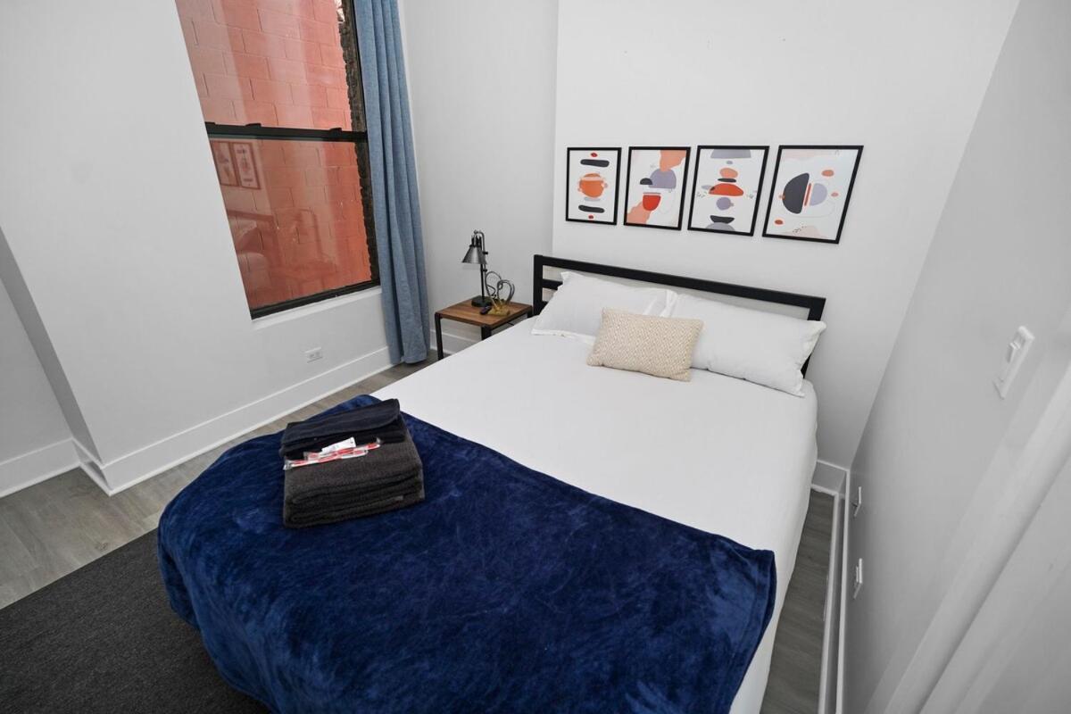 Modern 3br South Loop Near Mccormick Place & Soldier Field Walk To Downtown Chicago
