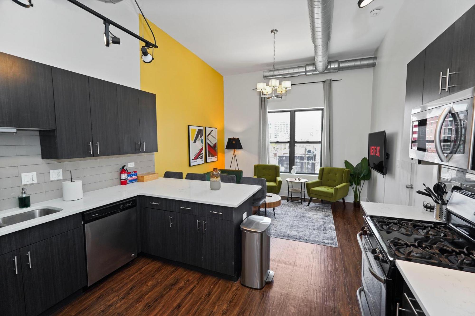Business And Leisure Cozy 3br Near Mccormick Place And Museum Campus Apartment