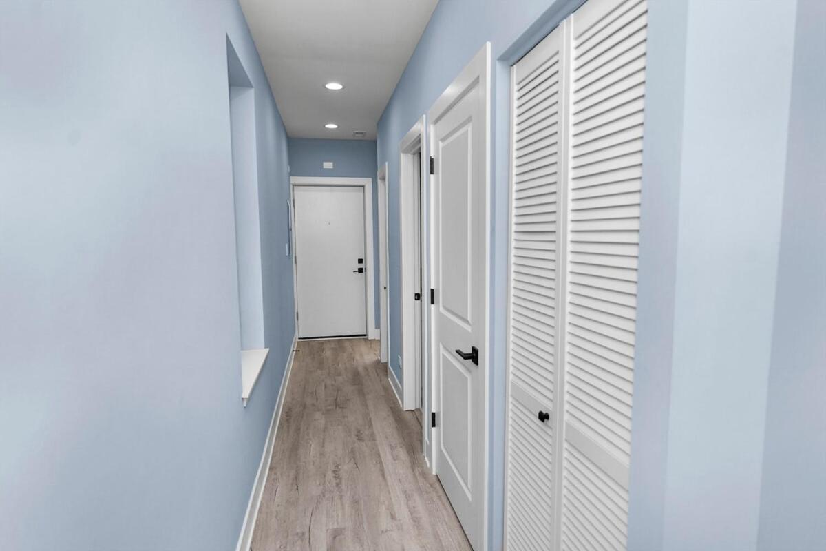 Pilsen Art Center Family Friendly 3br Retreat With Free Parking Near Medical District, Douglas Park And Illinois Apartment Chicago