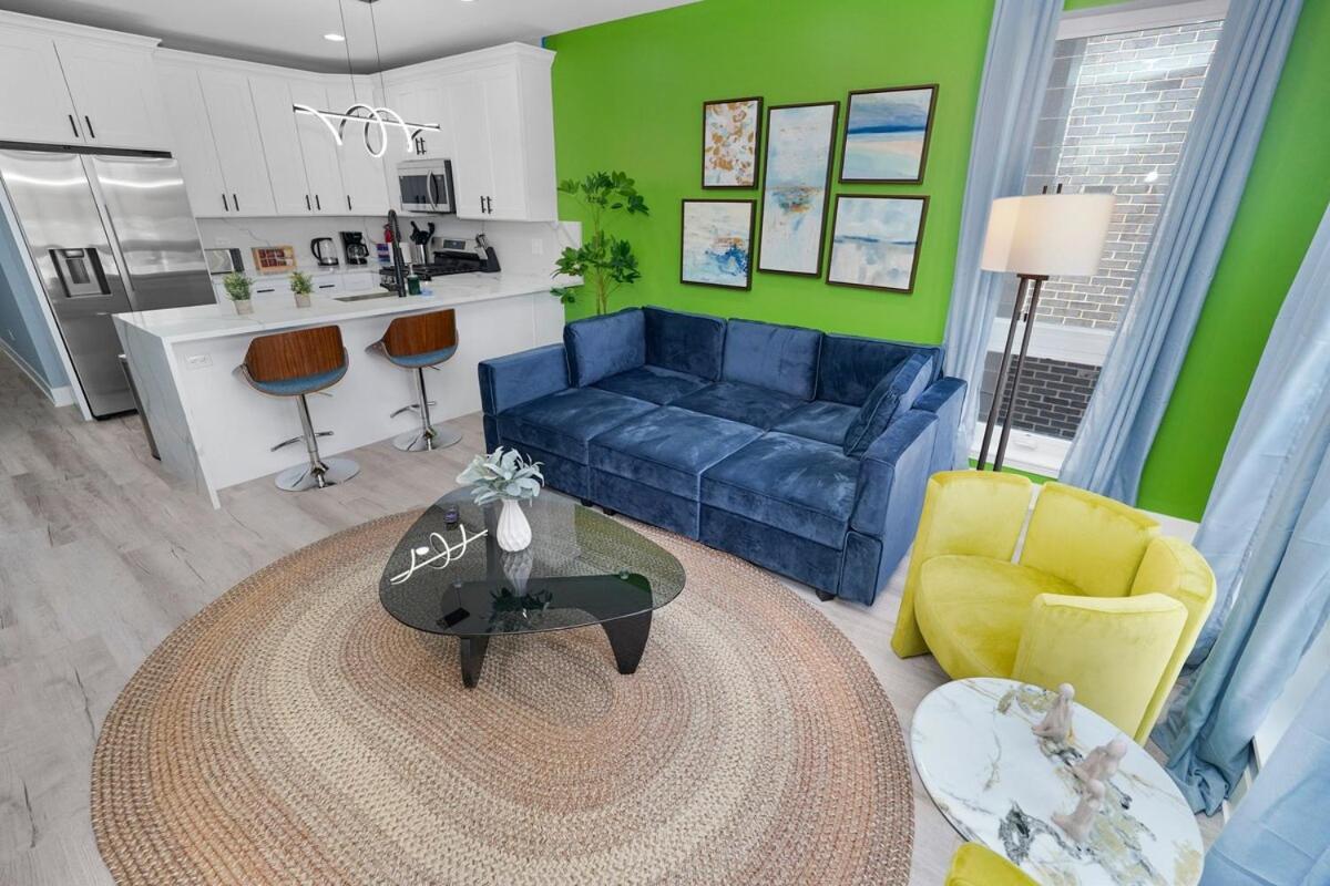 Pilsen Art Center Family Friendly 3br Retreat With Free Parking Near Medical District, Douglas Park And Illinois Apartment *