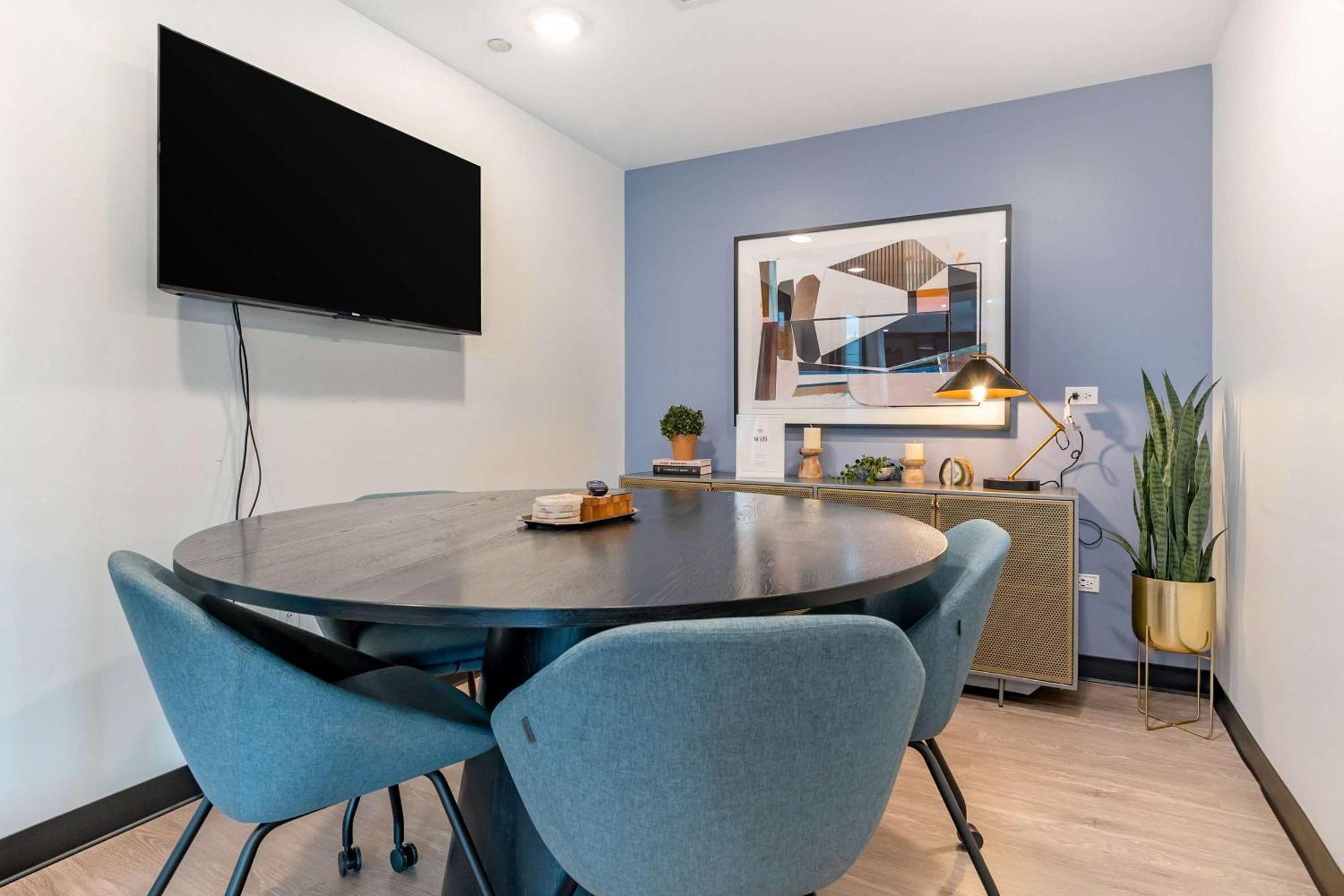Apartment Brand New 2br Escape