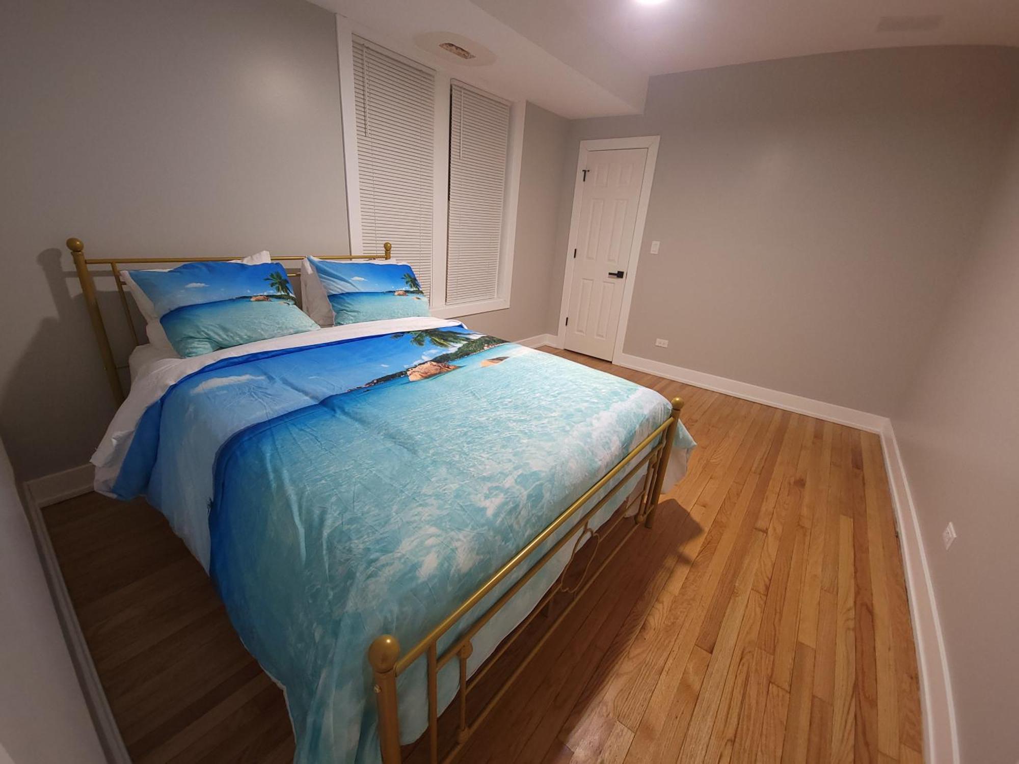 Apartment Beautiful 4 Bedroom 2 Bathroom Near Everything *