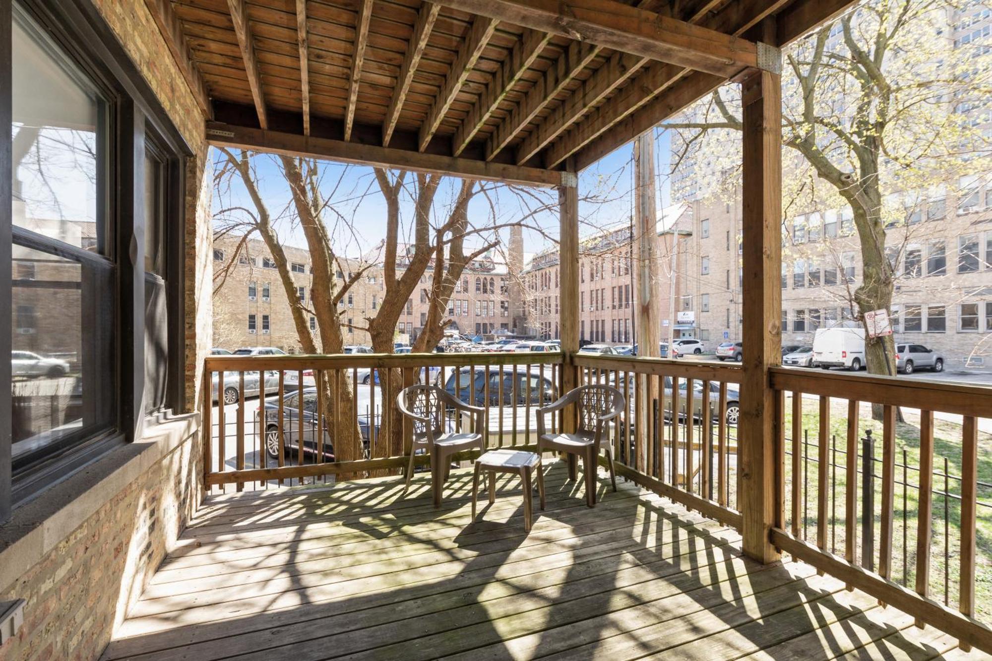 Wrigleyville Away From Home! 5 Mins From Downtown! Steps From Lake!! Cozy! * Chicago