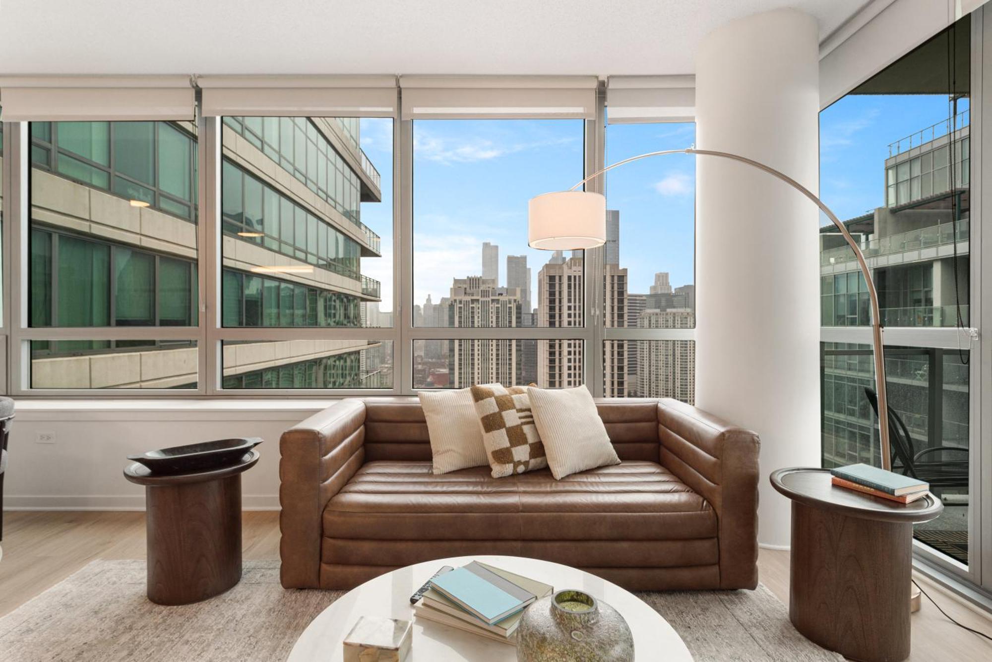 K2 Sky High With Stunning Views In West Loop *