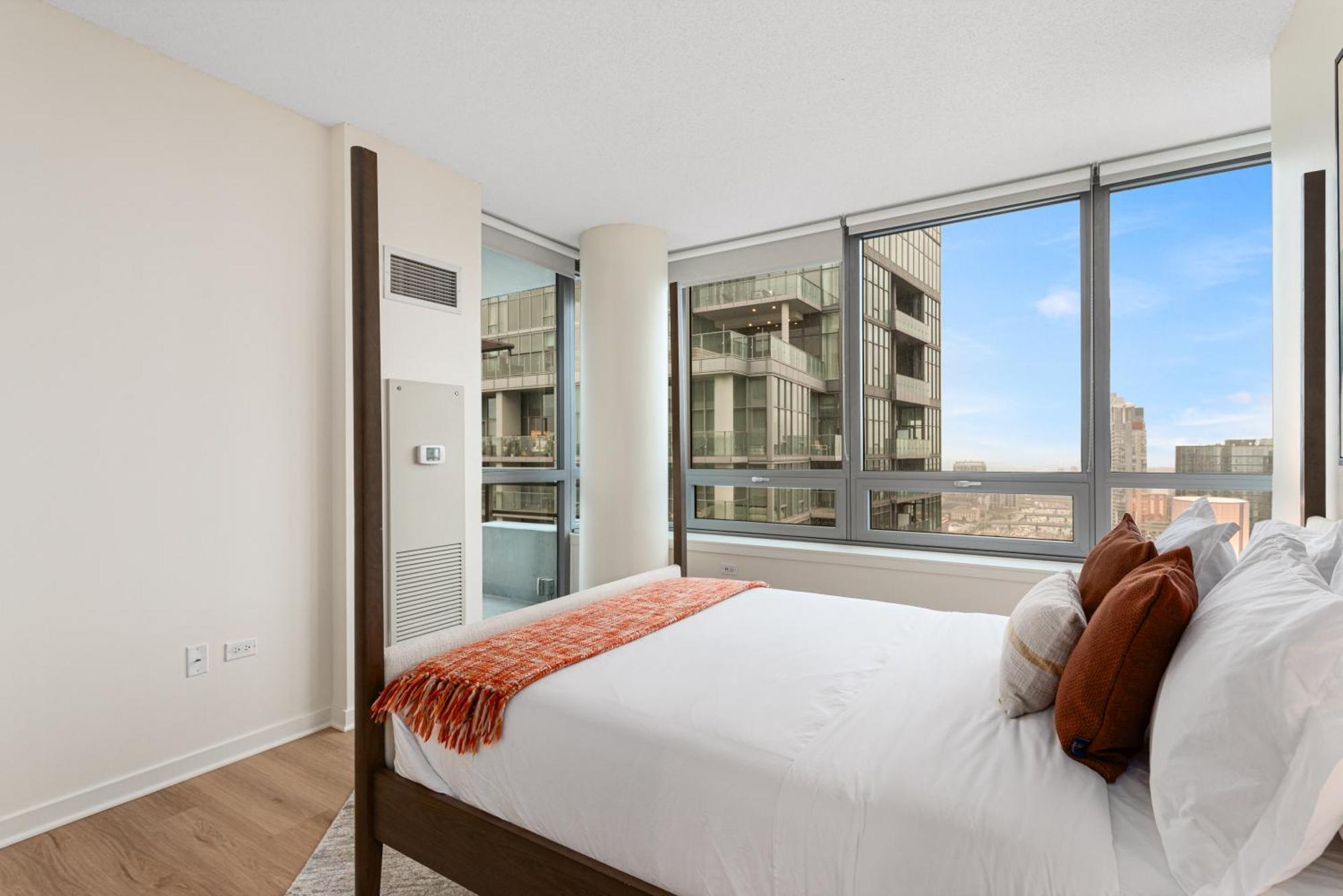 K2 Sky High With Stunning Views In West Loop *