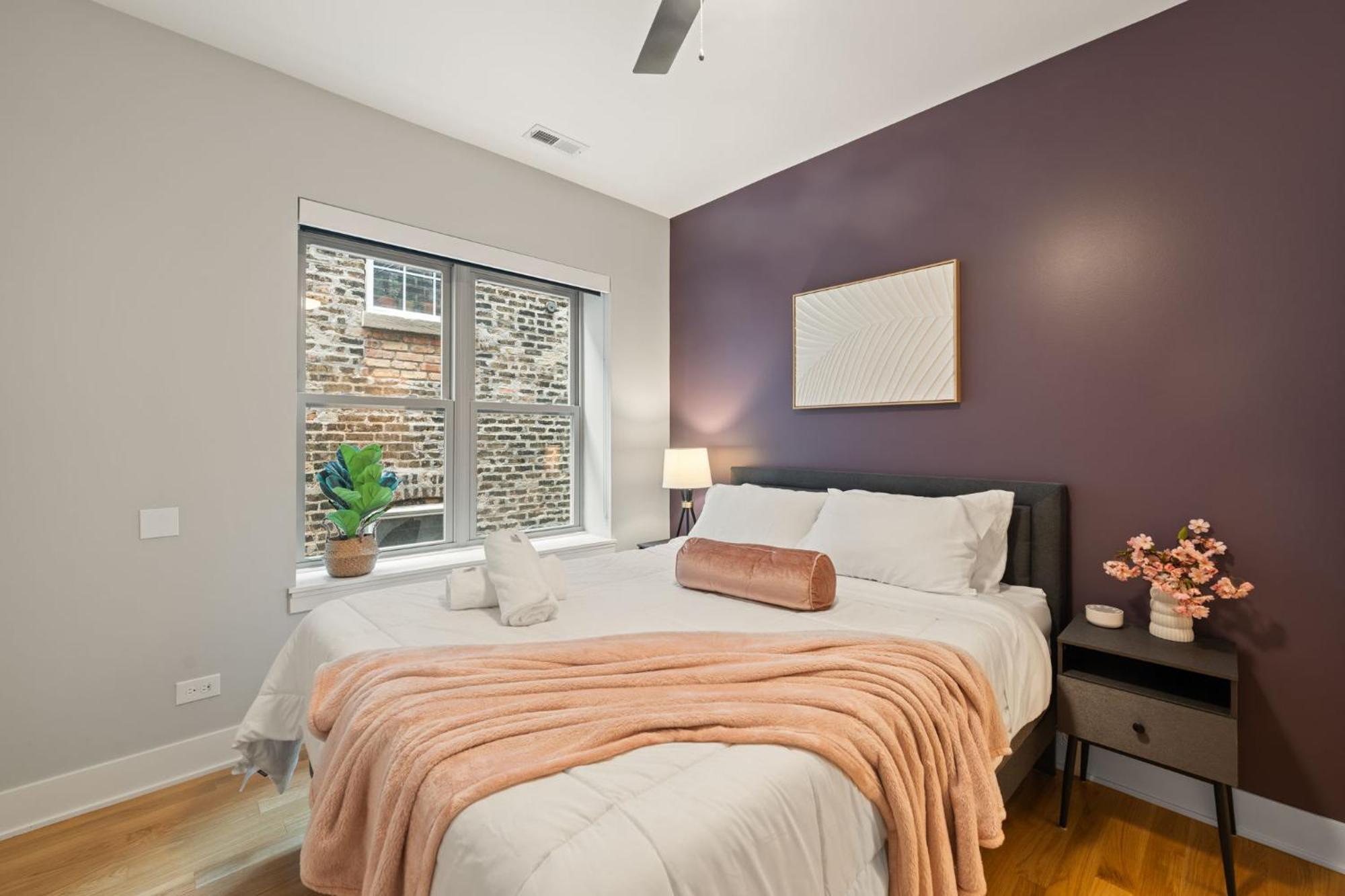 3 Bed 2 Bath Retreat W Balcony & Parking Apartment