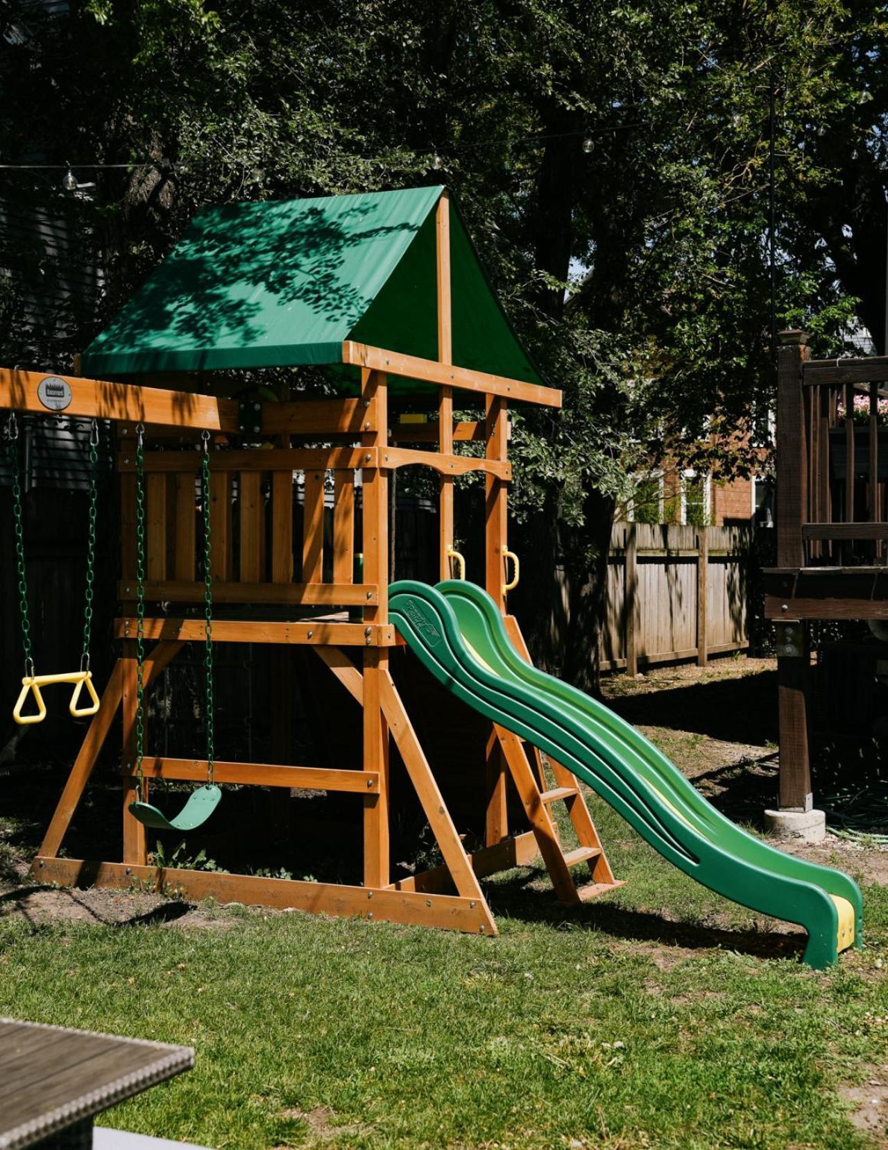 Game Room, Firepit, Playground, Gym, Billiard Chicago