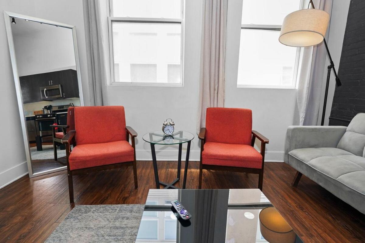 Mccormick Place: Modern 420-friendly Gem On Michigan Avenue