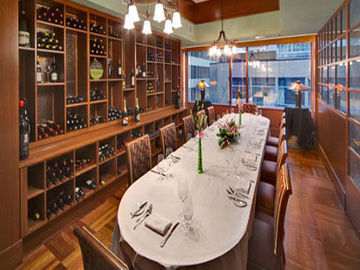Wyndham Downtown Hotel 4*