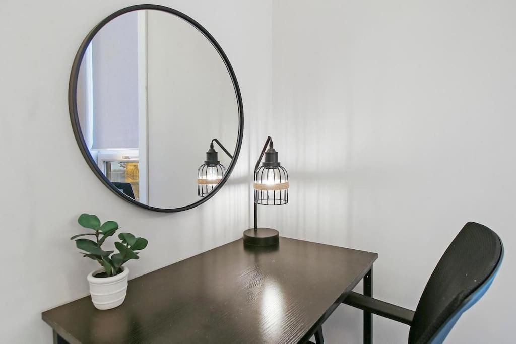 Well-equipped 2br With Laundry - Crosby 205