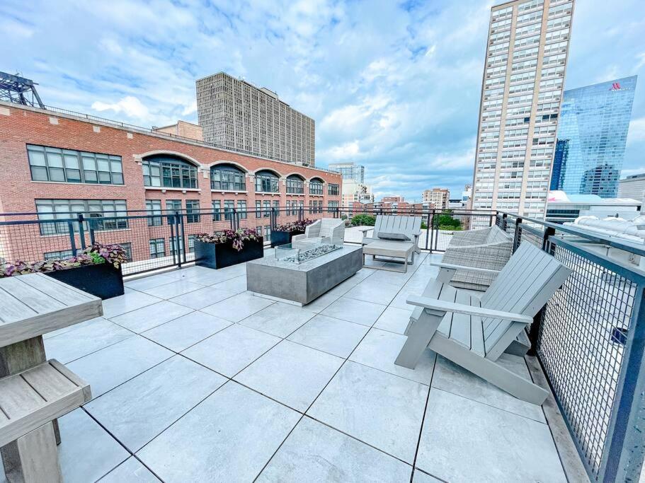 Apartment Modern 2br In South Loop Near Soldier Field, Grant Park, Downtown, & Lakefront Trail
