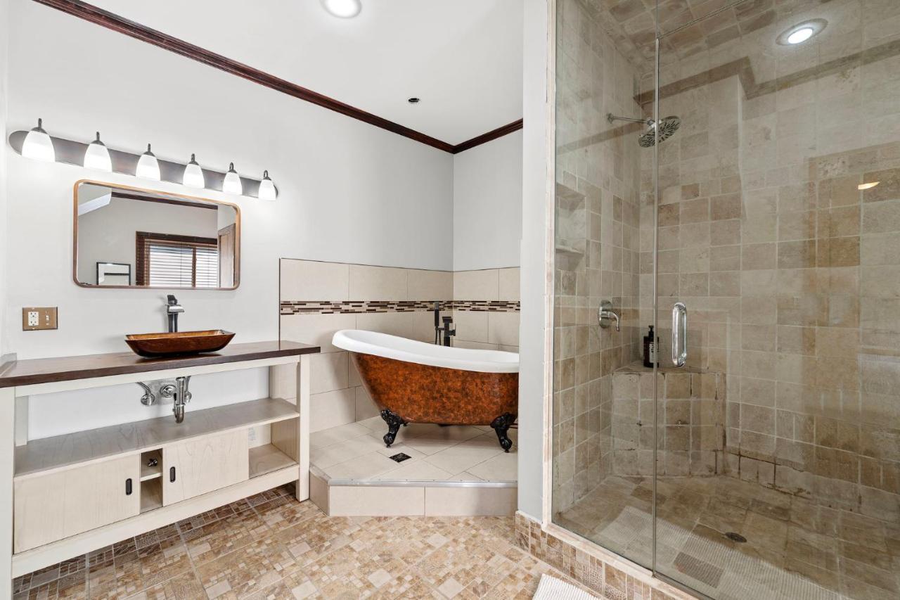 Lavish Near & Downtown #2 Apartment Chicago