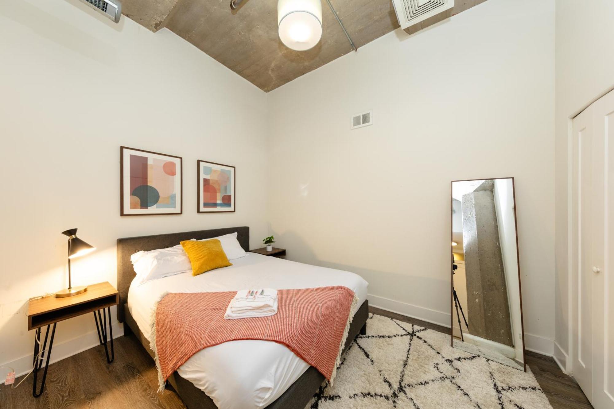 Family-friendly 3br Near Mccormick Place, Soldier Field & Shedd Aquarium, A Prime South Loop Spot
