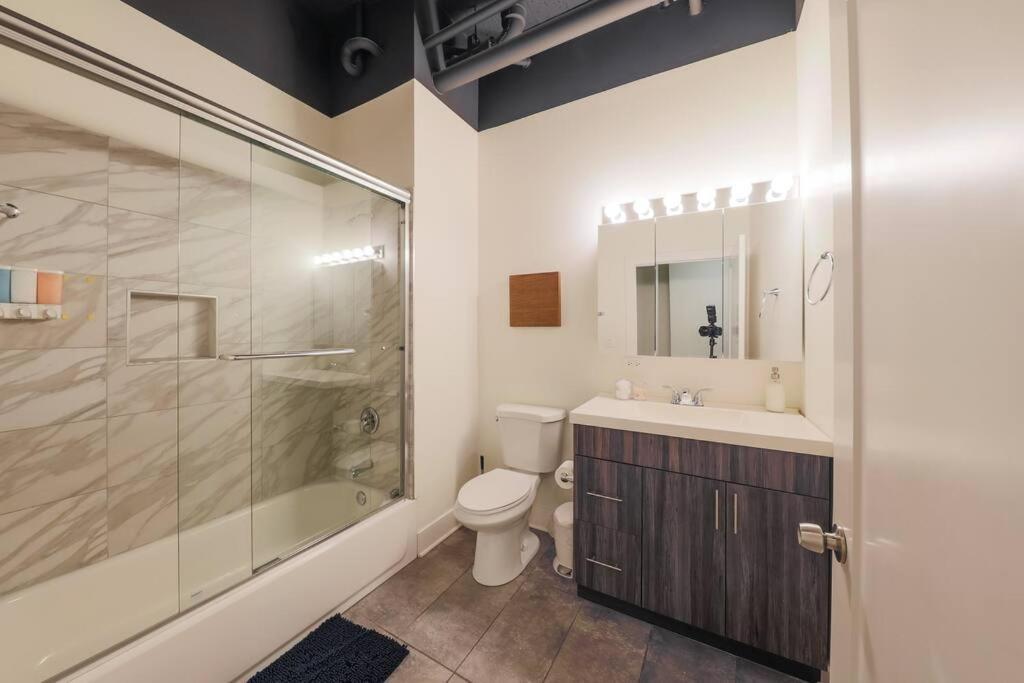 Family-friendly 3br Near Mccormick Place, Soldier Field & Shedd Aquarium, A Prime South Loop Spot Apartment *