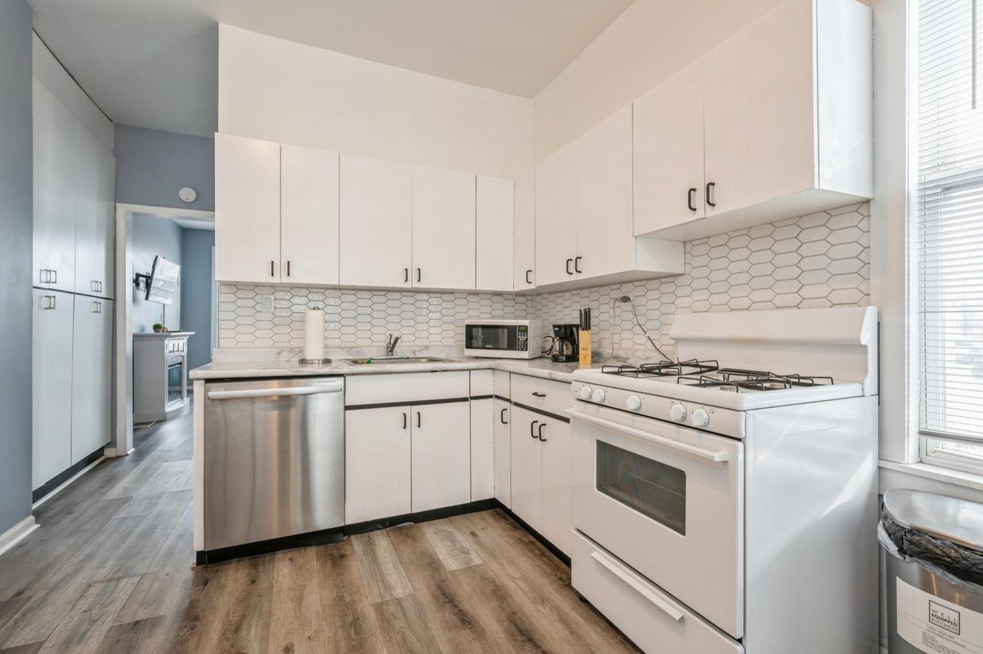 Cozy Two Bedroom Unit Near Lakeview Lincolnpark Wrigley * Chicago